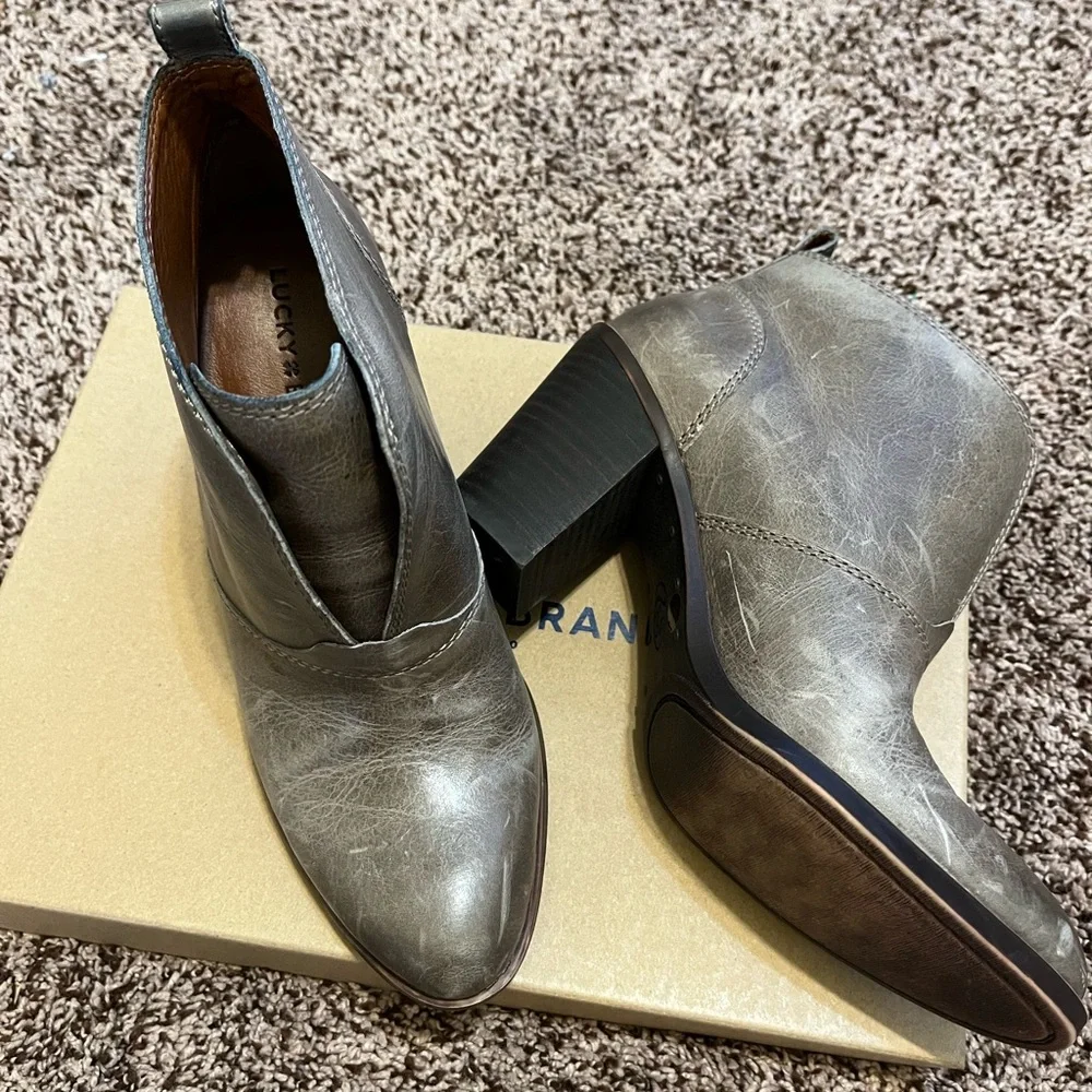 Lucky Brand Leather Taupe Ankle Boots, Size 7.5 - Picture 6 of 9